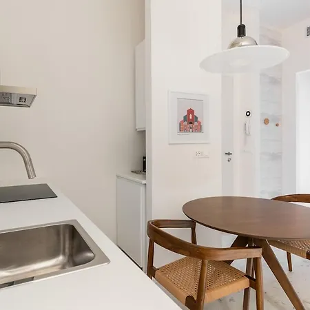 San Vitale 86, A Stone's Throw From The Two Towers Bolonia