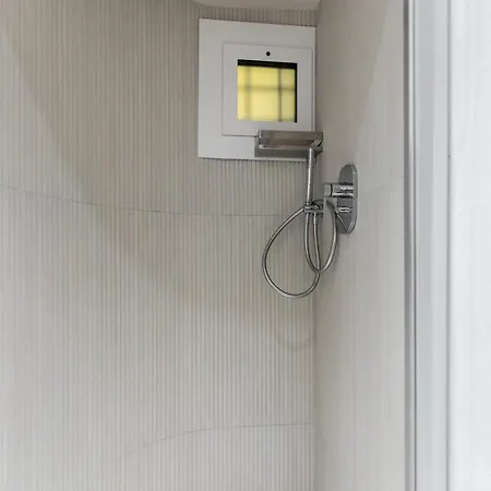 San Vitale 86, A Stone's Throw From The Two Towers Appartement *