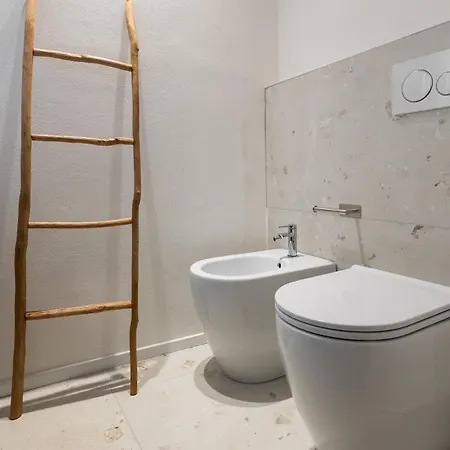 San Vitale 86, A Stone's Throw From The Two Towers *