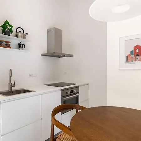 San Vitale 86, A Stone's Throw From The Two Towers Bolonia