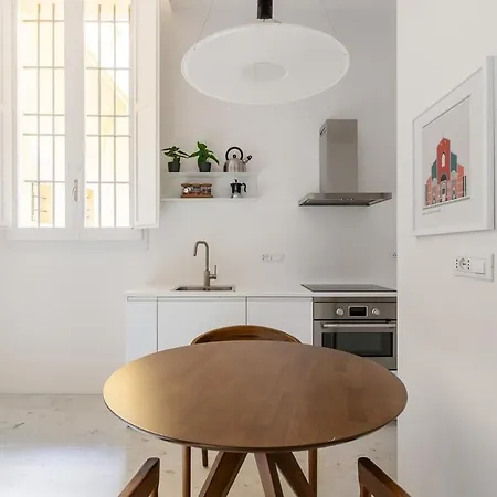 San Vitale 86, A Stone's Throw From The Two Towers Bolonia