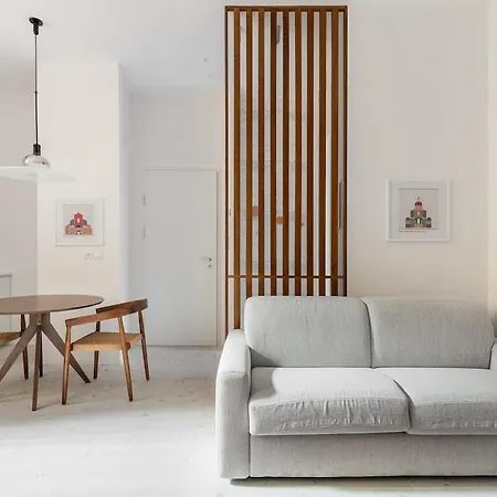 San Vitale 86, A Stone's Throw From The Two Towers