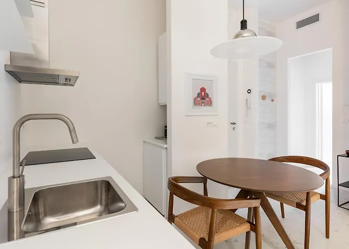 San Vitale 86, A Stone's Throw From The Two Towers بولونيا