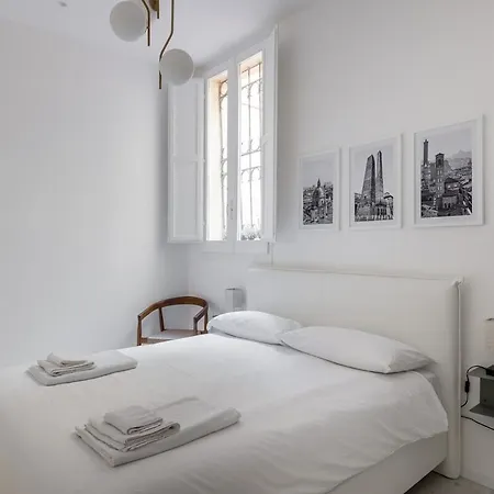 Appartement San Vitale 86, A Stone's Throw From The Two Towers *